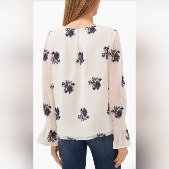 NWT CeCe White and Blue Floral Blouse - Picture 3 of 9
